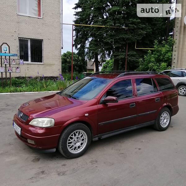 Универсал Opel Astra 1998 в Деражне