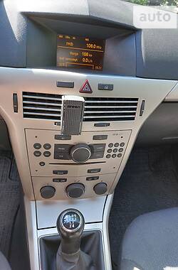 Хетчбек Opel Astra 2007 в 