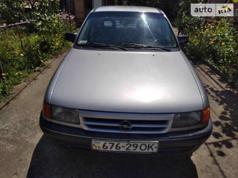 Седан Opel Astra 1993 в Одессе