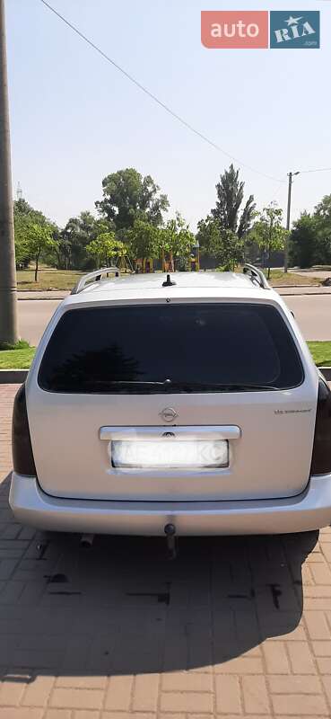 Универсал Opel Astra 2003 в Днепре