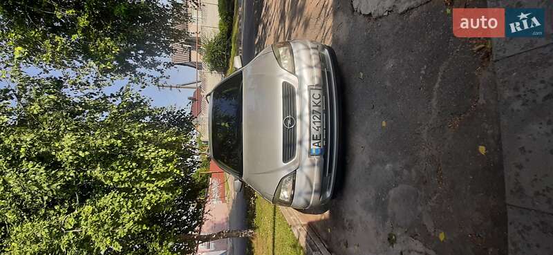 Универсал Opel Astra 2003 в Днепре