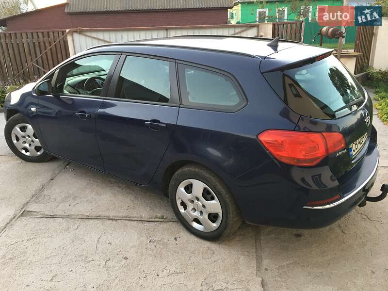 Универсал Opel Astra 2013 в Варве фото 15 Универсал Opel Astra 2013 в Варве
