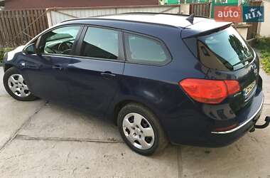 Универсал Opel Astra 2013 в 