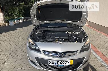 Універсал Opel Astra 2013 в Хусті