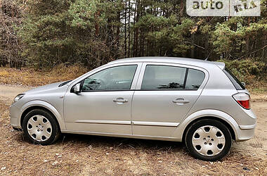 Хетчбек Opel Astra 2005 в Дніпрі