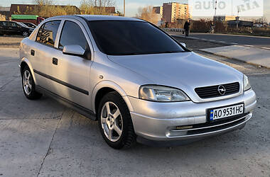 Хэтчбек Opel Astra 2001 в Тячеве
