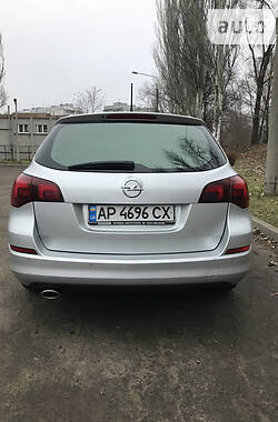 Универсал Opel Astra 2011 в Запорожье