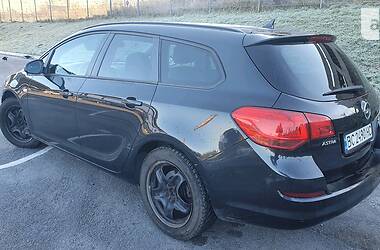 Универсал Opel Astra 2011 в Львове