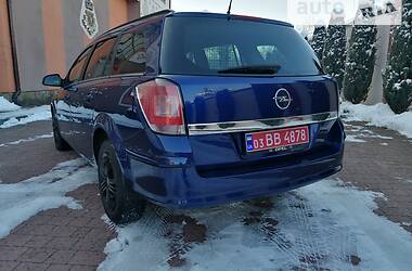 Универсал Opel Astra 2010 в Стрые