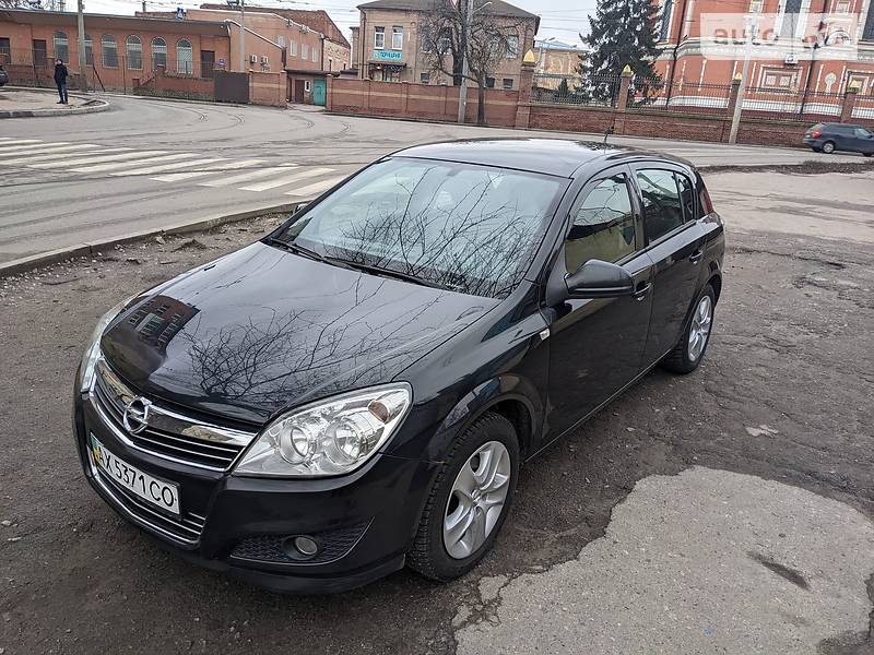 Хэтчбек Opel Astra 2011 в Харькове