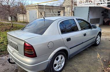 Седан Opel Astra 2006 в Подольске