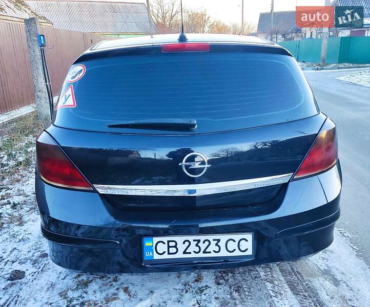 Хэтчбек Opel Astra 2006 в Пирятине