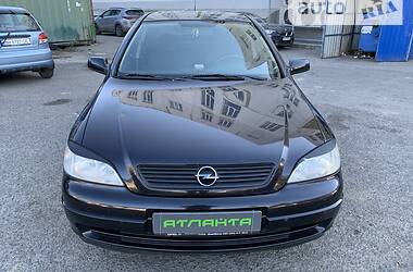 Седан Opel Astra 2004 в Одессе