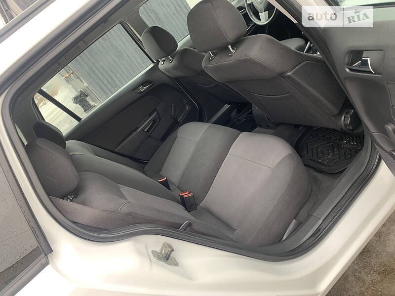 Универсал Opel Astra 2012 в Рожище