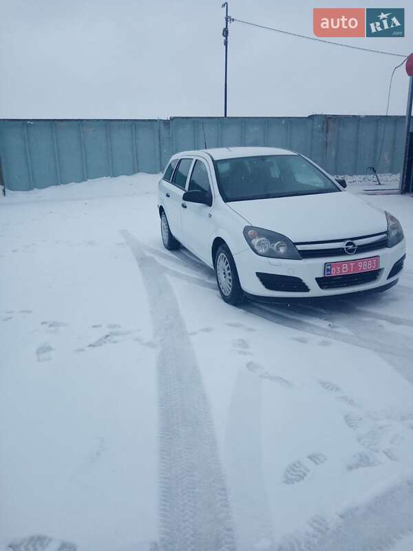 Универсал Opel Astra 2006 в Городке