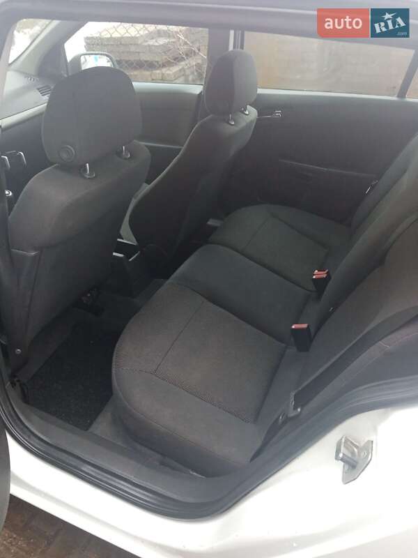 Универсал Opel Astra 2006 в Городке