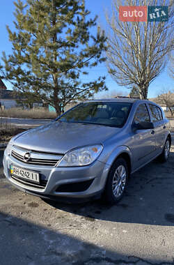 Хэтчбек Opel Astra 2008 в 