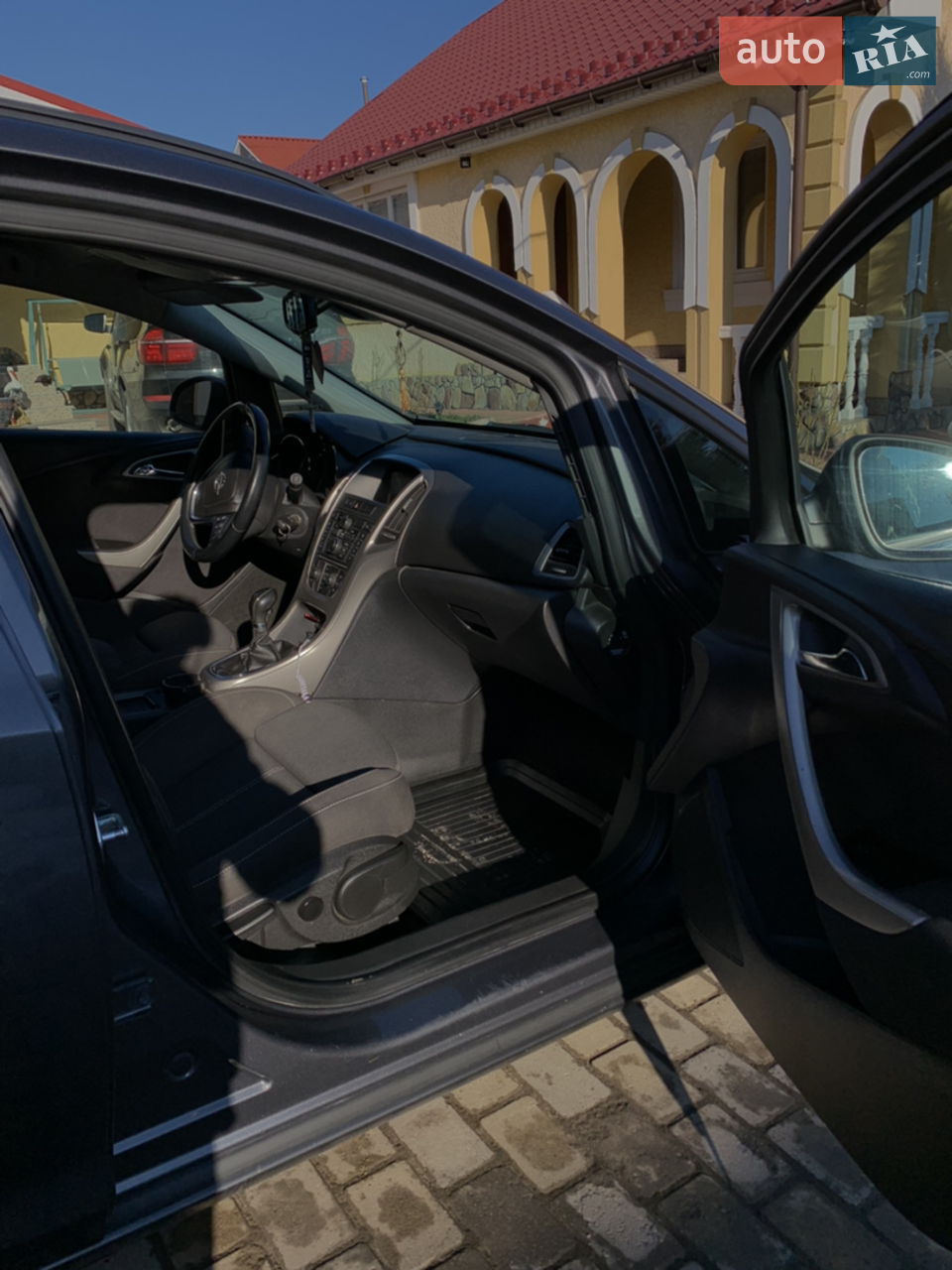 2011 Opel Astra - мініатюра 9