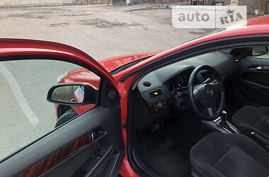 Хэтчбек Opel Astra 2004 в Дубно