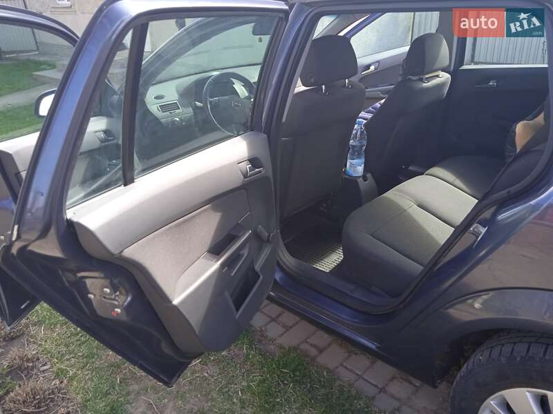 Универсал Opel Astra 2009 в Черновцах