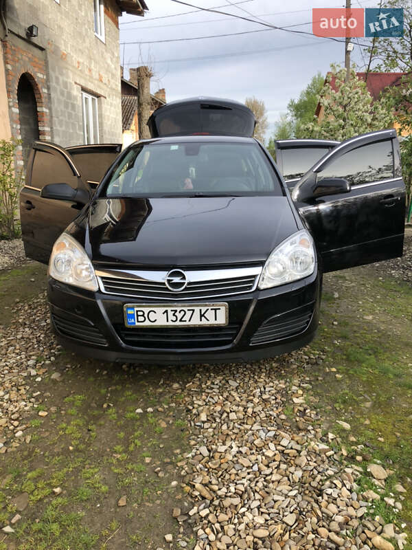 Хэтчбек Opel Astra 2009 в Турке