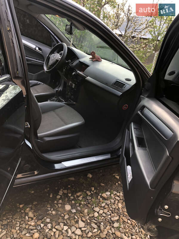 Хетчбек Opel Astra 2009 в Турці фото 6 Хетчбек Opel Astra 2009 в Турці