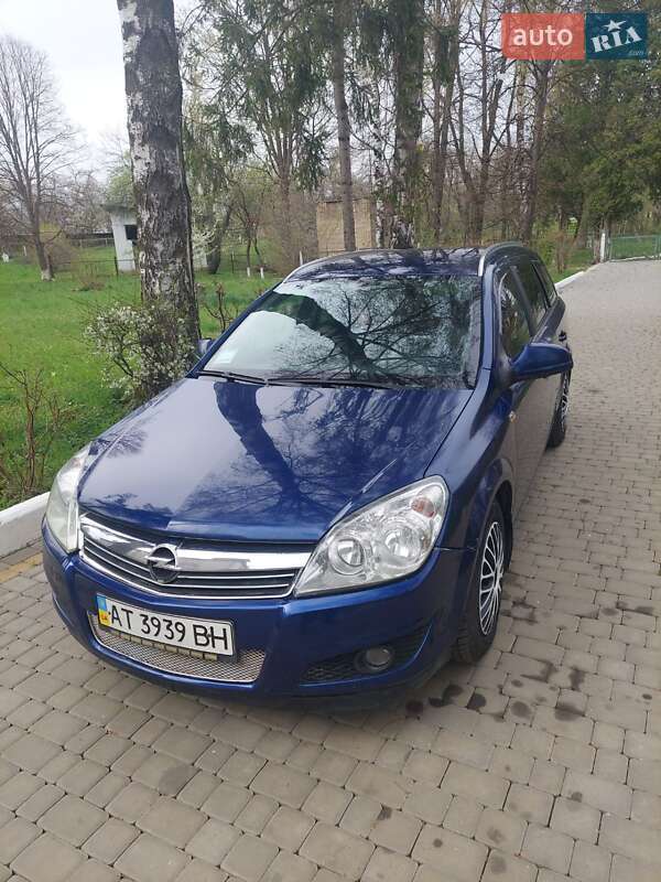 Универсал Opel Astra 2010 в Косове