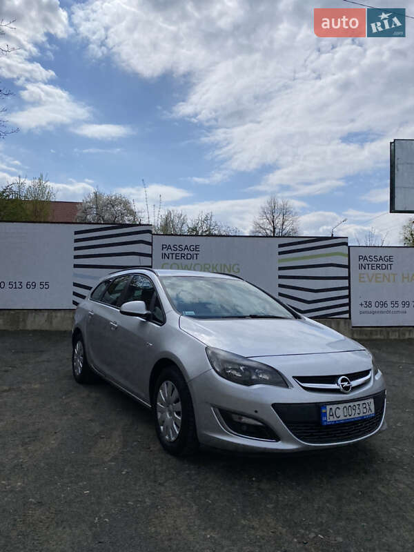 Универсал Opel Astra 2013 в Луцке фото 2 Универсал Opel Astra 2013 в Луцке