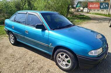 Седан Opel Astra 1994 в Черновцах