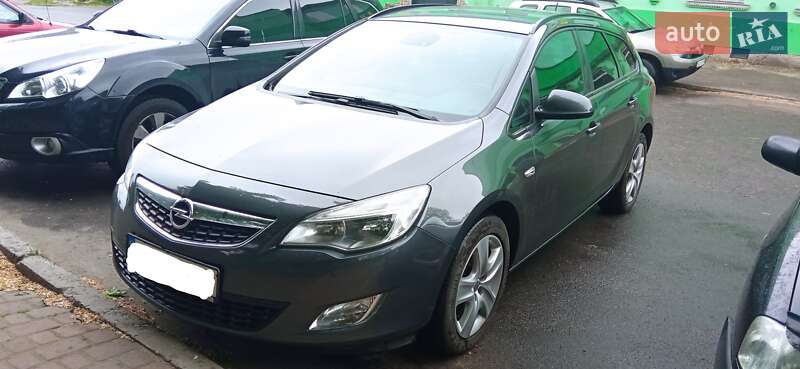 Універсал Opel Astra 2011 в Шептицькому