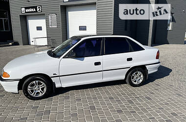 Седан Opel Astra 1993 в Белой Церкви