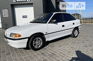 Седан Opel Astra 1993 в Білій Церкві