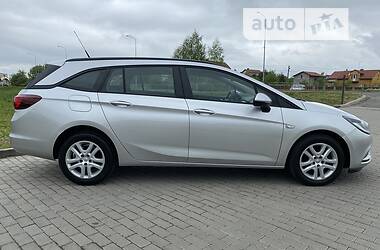 Универсал Opel Astra 2018 в Львове