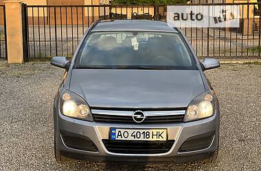 Универсал Opel Astra 2006 в Иршаве