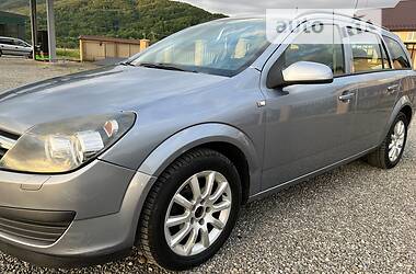 Универсал Opel Astra 2006 в Иршаве