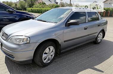 Седан Opel Astra 2008 в Ровно