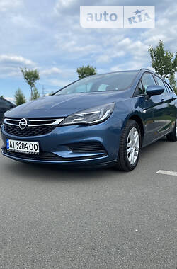 Универсал Opel Astra 2016 в Ирпене