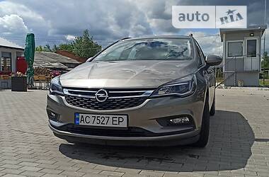 Универсал Opel Astra 2016 в Нововолынске
