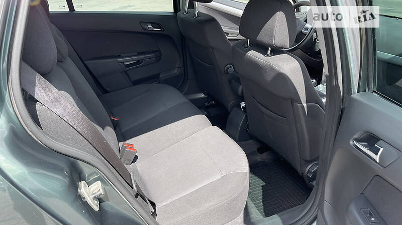 Универсал Opel Astra 2010 в Киеве фото 10 Универсал Opel Astra 2010 в Киеве