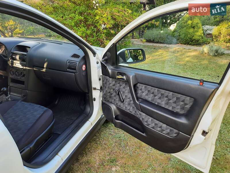 Універсал Opel Astra 1998 в Бару