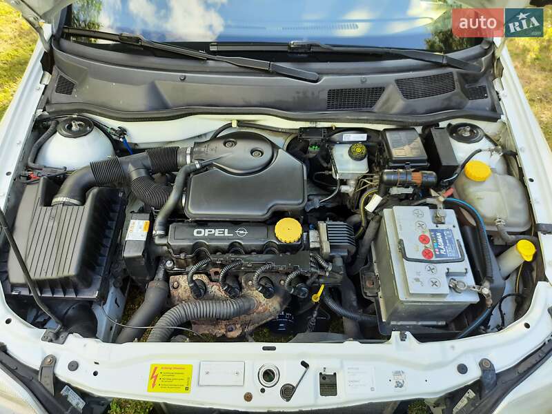 Універсал Opel Astra 1998 в Бару