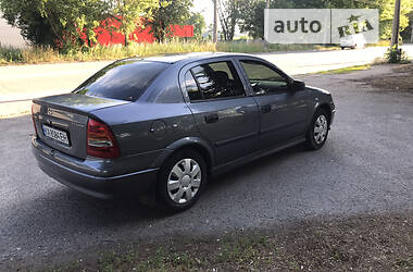 Седан Opel Astra 2006 в 