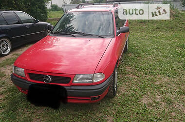 Універсал Opel Astra 1996 в Чернівцях