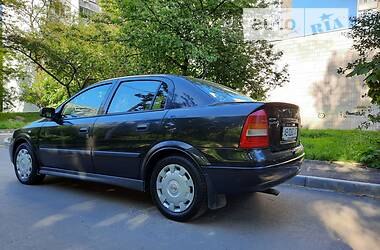 Седан Opel Astra 2008 в 