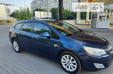 Універсал Opel Astra 2012 в Хмельницькому