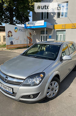 Универсал Opel Astra 2013 в Чернигове