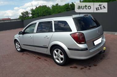 Универсал Opel Astra 2005 в Сарнах