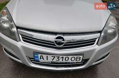 Седан Opel Astra 2011 в 