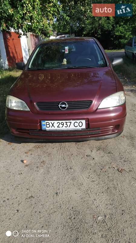 Седан Opel Astra 2005 в Славуті