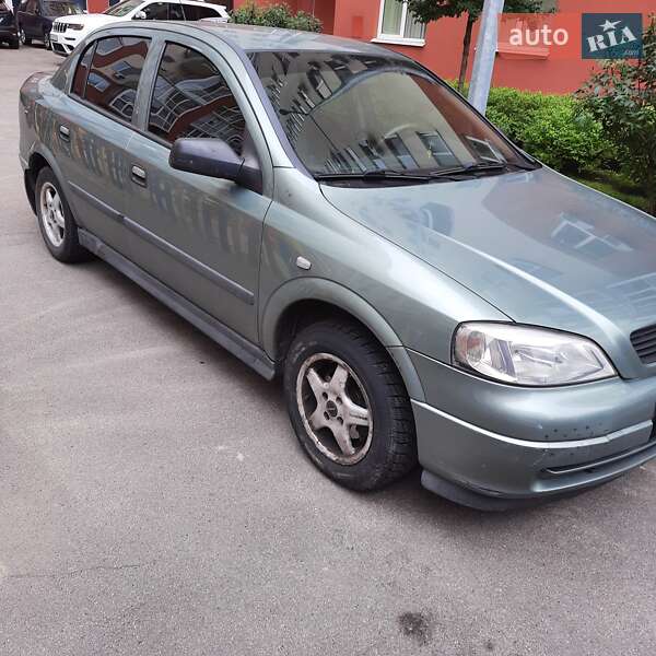Седан Opel Astra 2006 в Киеве фото 2 Седан Opel Astra 2006 в Киеве